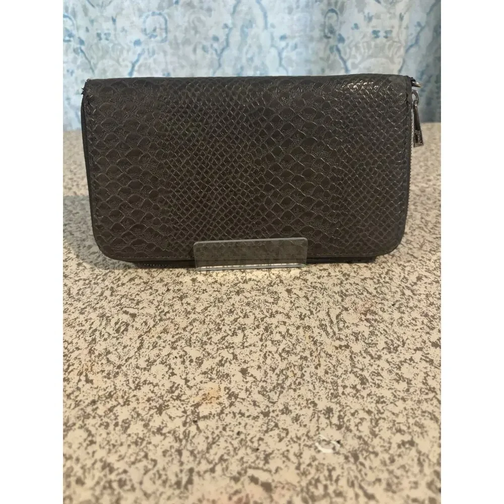 Jewell Thirty-One Gray Faux Snake Wristlet Wallet Clutch